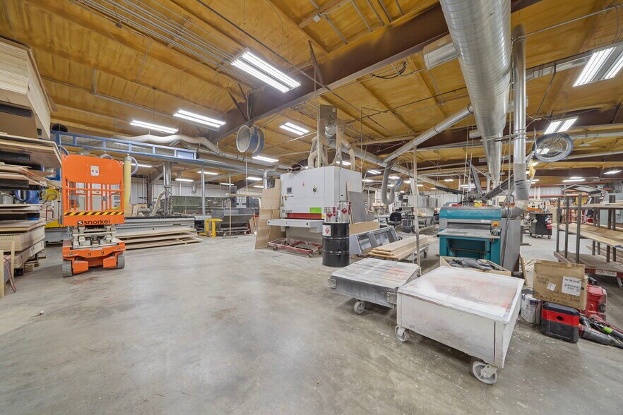 More Photos Of 29 Red Oak Rd, High Hill Manufacturing For Sale