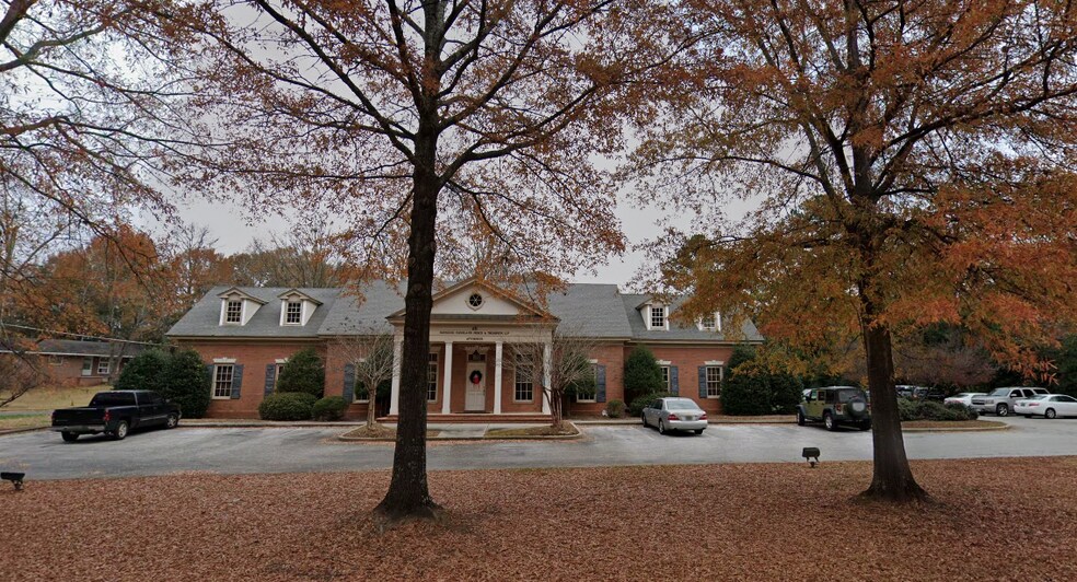 Primary Photo Of 611 E Glenn Ave, Auburn Office For Lease