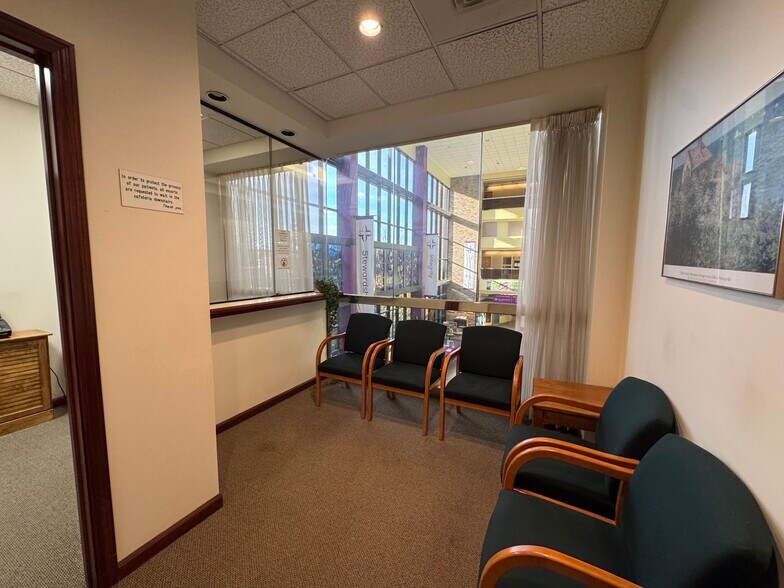 More Photos Of 299 Carew St, Springfield Medical For Sale