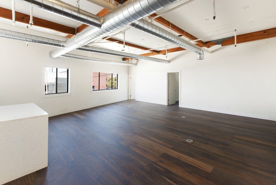 More Photos Of 400-424 Treat Ave, San Francisco Light Manufacturing For Lease