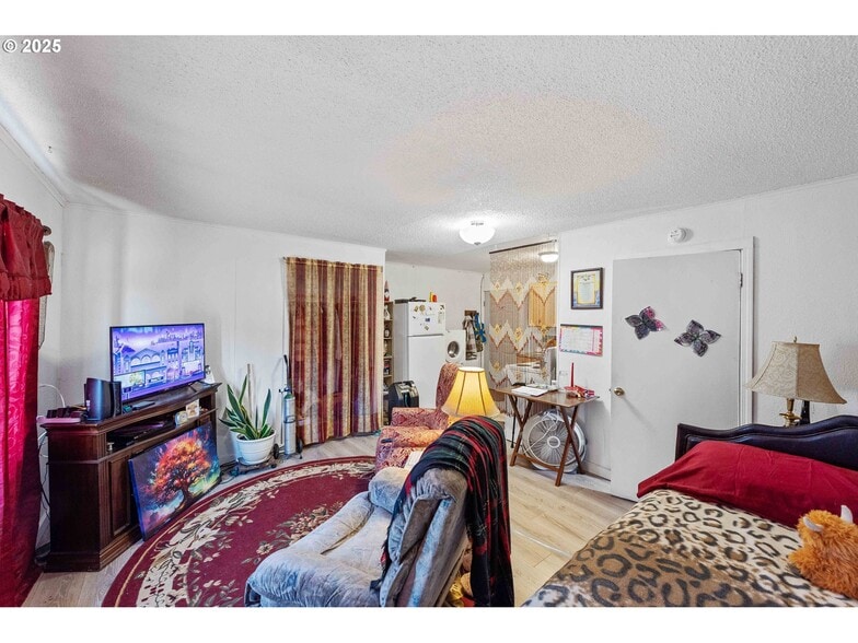 More Photos Of 1900 Monroe St, North Bend Apartments For Sale