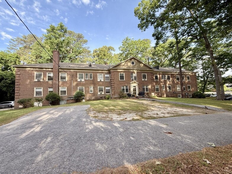 More Photos Of 915 Raleigh Road Pky W, Wilson Apartments For Sale