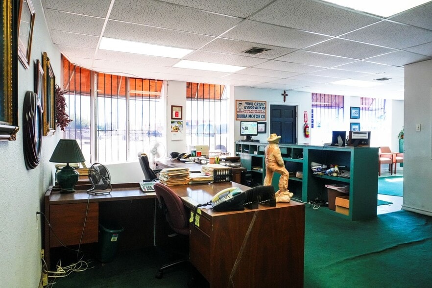 More Photos Of 1531 S Port Ave, Corpus Christi Office For Sale