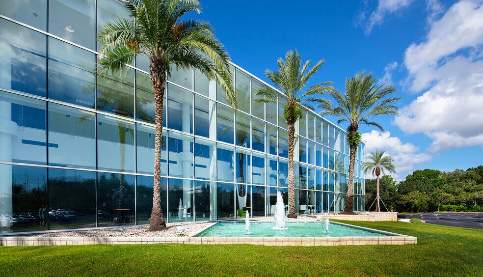 More Photos Of 560 Carillon Pky, Saint Petersburg Unknown For Lease