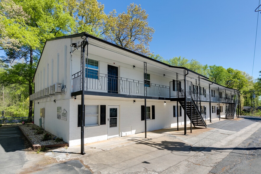 More Photos Of 37 Labrook Dr, Richmond Apartments For Sale
