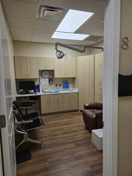 More Photos Of 13555 Automobile Blvd, Clearwater Medical For Lease