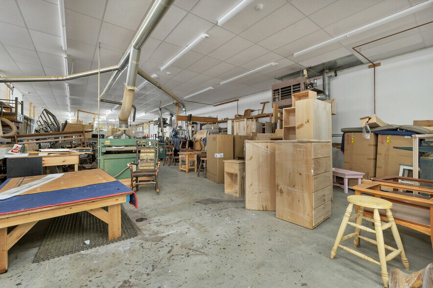 More Photos Of 1210 White Mountain Hwy, Ossipee Freestanding For Sale