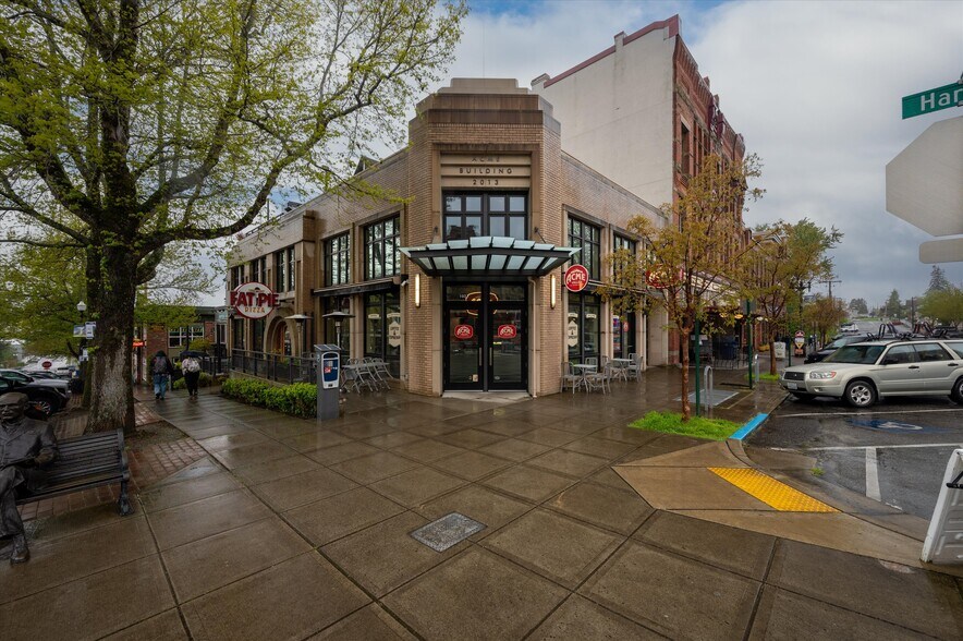 More Photos Of 1011 Harris Ave, Bellingham Restaurant For Sale