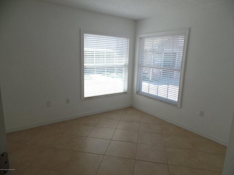 More Photos Of 8028 Spring Hill Dr, Spring Hill Coworking Space