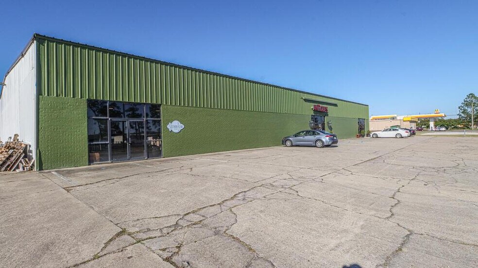 More Photos Of 4030 Suzanne Dr, Diberville Showroom For Sale