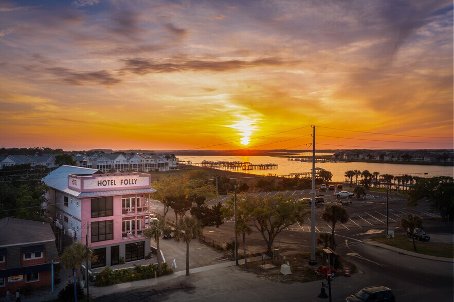 More Photos Of 87 Center St, Folly Beach Restaurant For Lease