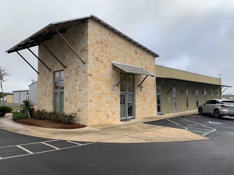 More Photos Of 109 Enterprise Pky, Boerne Loft Creative Space For Lease