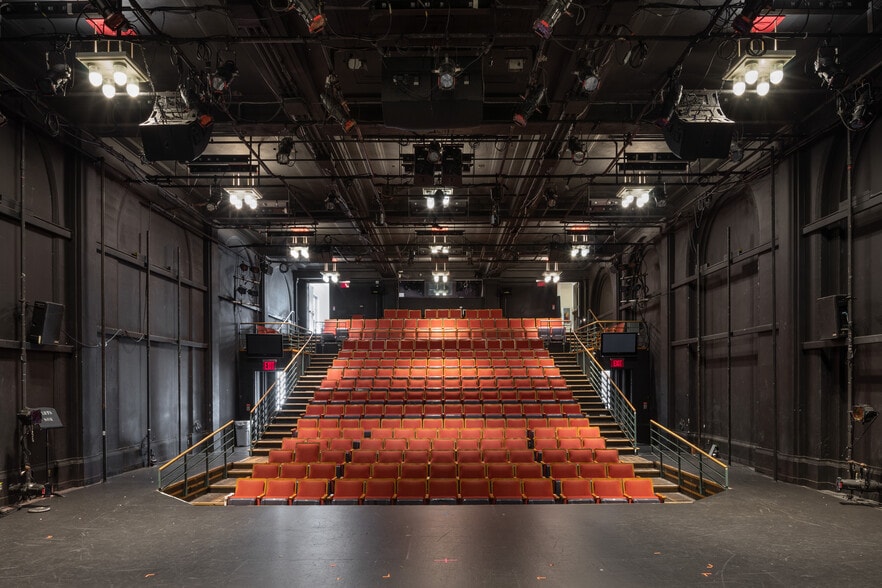 More Photos Of 601 S Broad St, Philadelphia Office For Lease