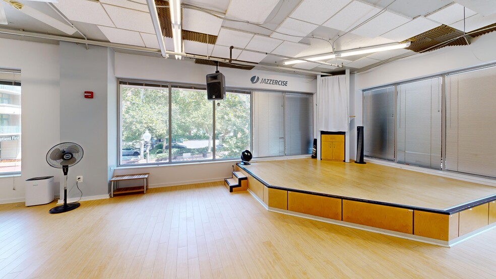 More Photos Of 513 W Broad St, Falls Church Apartments For Sale
