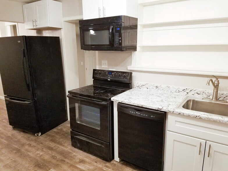 More Photos Of 5997 Magnolia St, Commerce City Apartments For Sale