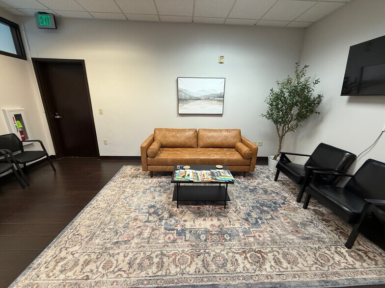 More Photos Of 233 S Pleasant Grove Blvd, Pleasant Grove Office For Sale