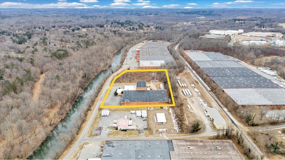 More Photos Of 650 Frith Dr, Ridgeway Manufacturing For Lease