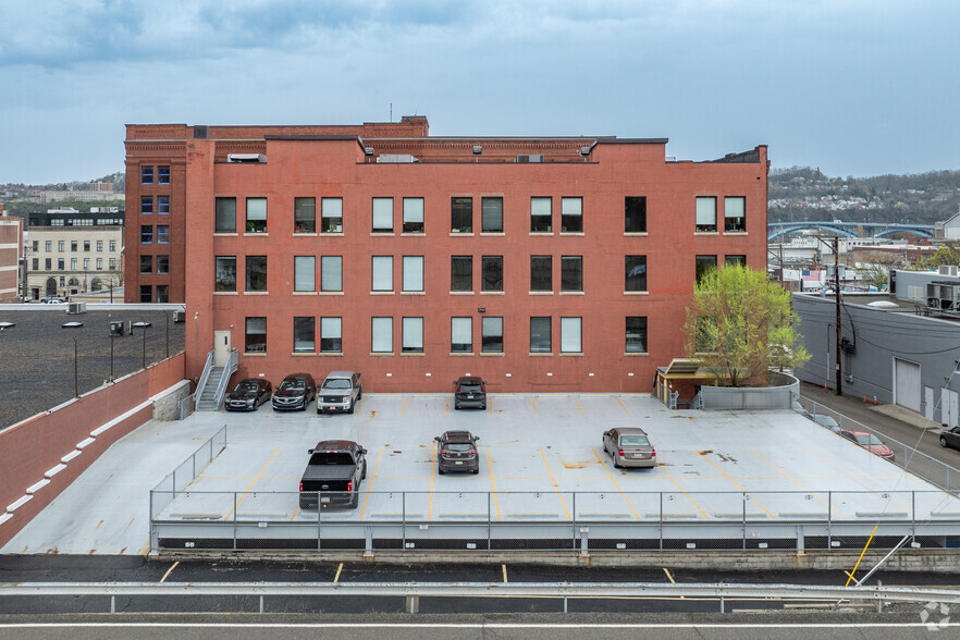 More Photos Of 2828-2840 Liberty Ave, Pittsburgh Office For Lease