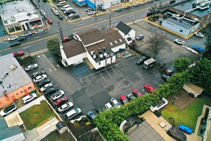 More Photos Of 410 Merrick Rd, Oceanside Restaurant For Sale