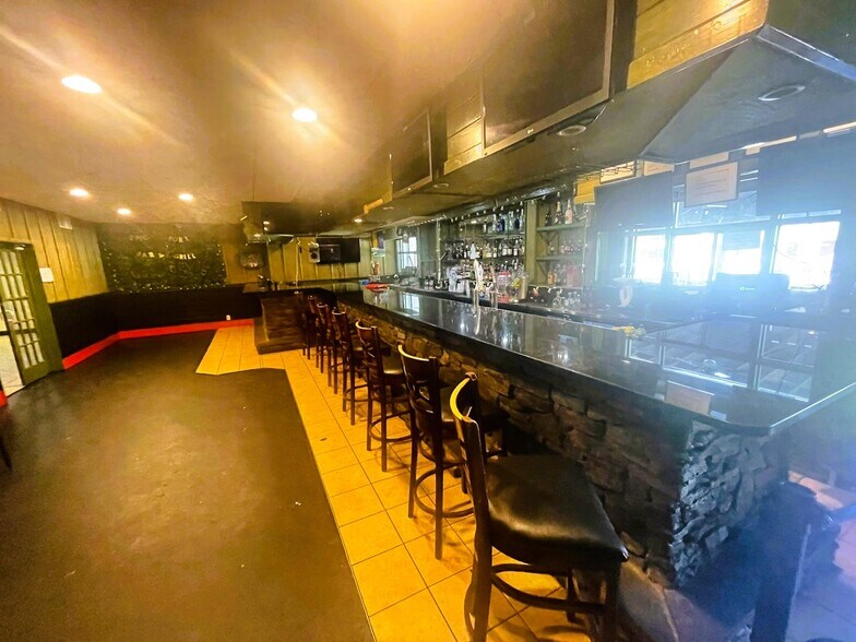 More Photos Of 1700 US-280, Phenix City Hotel For Sale