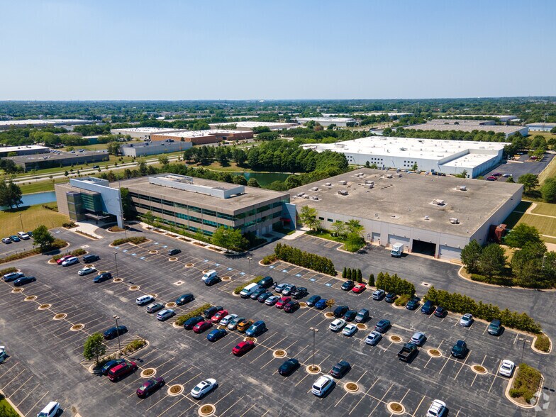 More Photos Of 750 N Commons Dr, Aurora Flex For Lease