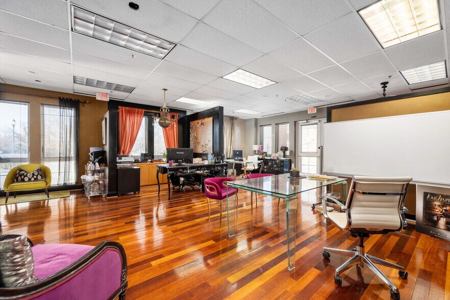 More Photos Of 9255 Center St, Manassas Medical For Lease