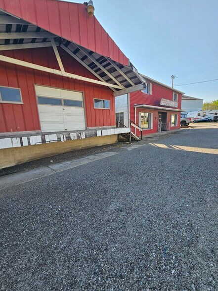 More Photos Of 201 S Gay St, Cridersville Warehouse For Lease