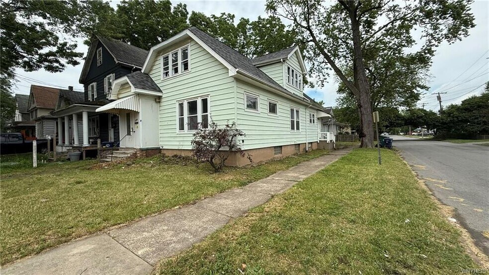 Primary Photo Of 1890 Linwood Ave, Niagara Falls Apartments For Sale
