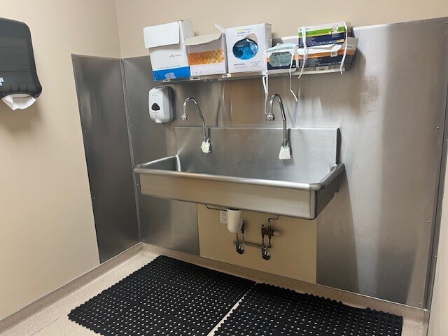 More Photos Of 3770 Capital Ave SW, Battle Creek Medical For Sale