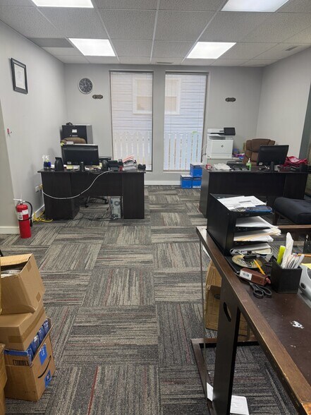 More Photos Of 3043 Ridge Rd, Lansing Office For Lease
