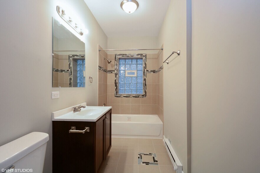 More Photos Of 8031-8035 S Drexel Ave, Chicago Apartments For Sale