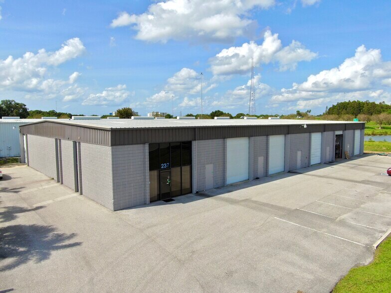 Primary Photo Of 237 Interstate Blvd, Sarasota Warehouse For Lease