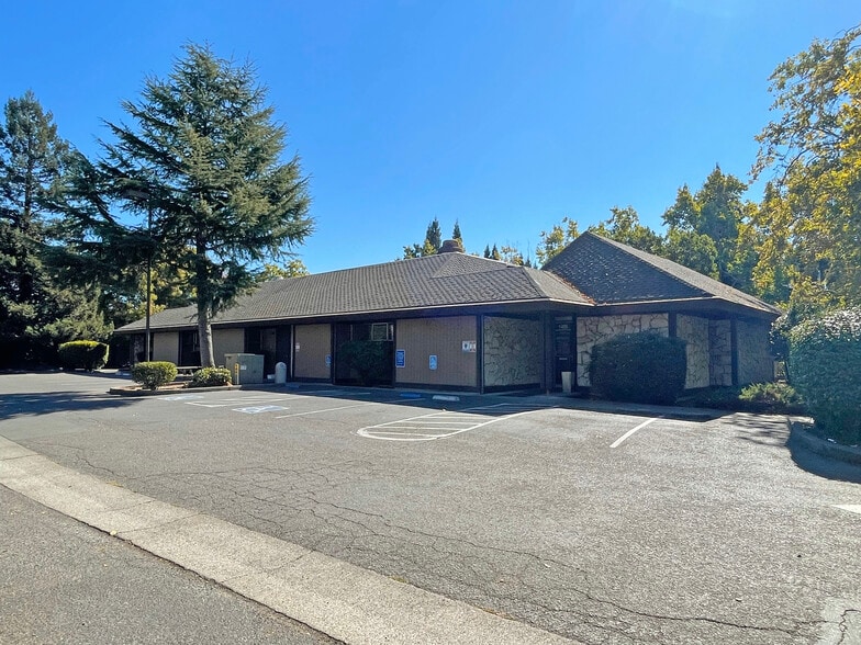More Photos Of 1405 Montgomery Dr, Santa Rosa Medical For Sale