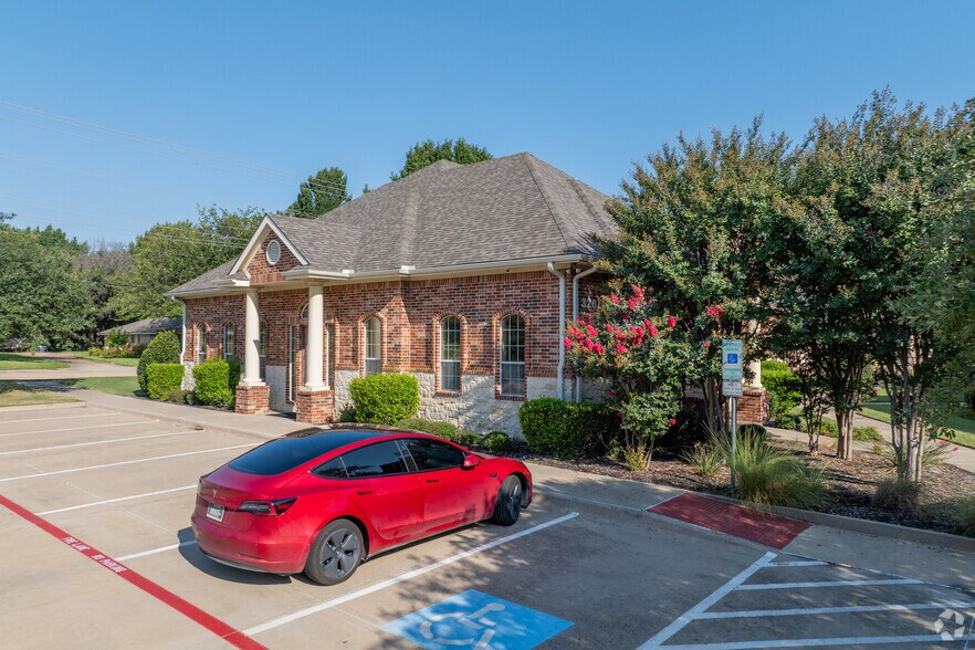 More Photos Of 3201 Cross Timbers Rd, Flower Mound Medical For Sale