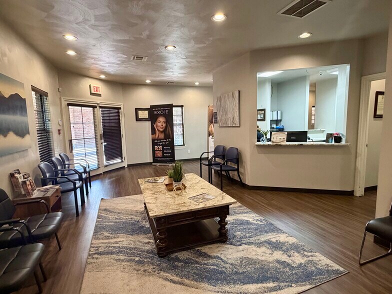 More Photos Of 1218 E 9th St, Edmond Medical For Lease