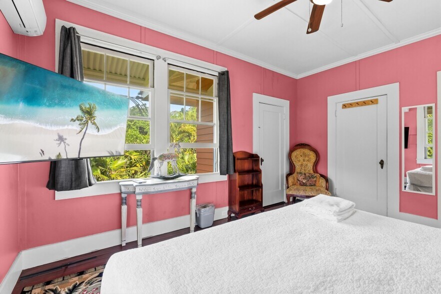More Photos Of 1896 Kalanianaole St, Hilo Hospitality For Sale