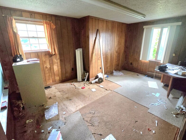 More Photos Of 420 Long Hill Rd, Groton Medical For Sale