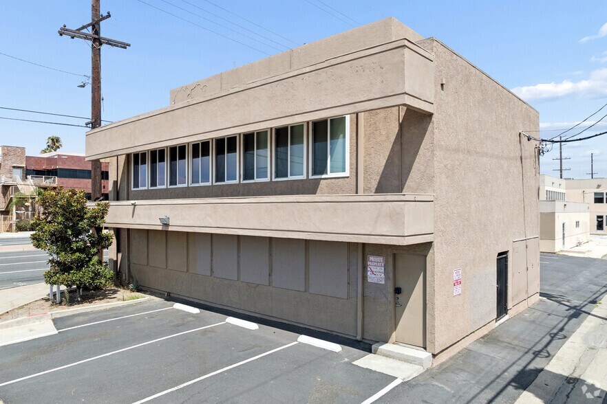 More Photos Of 13822 Beach Blvd, Westminster Office For Sale