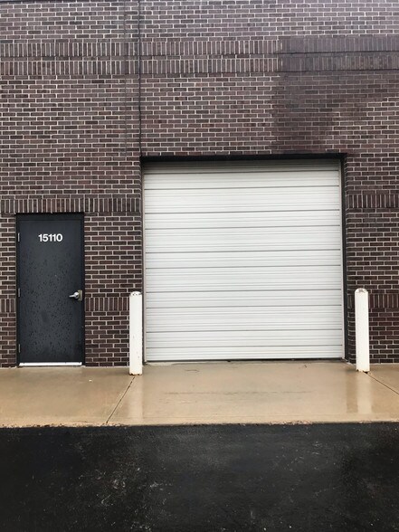 More Photos Of 15106-15118 Glenwood St, Overland Park Light Distribution For Sale