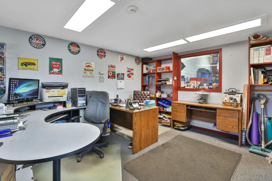 More Photos Of 50-52 Main st, Nyack Flex For Sale