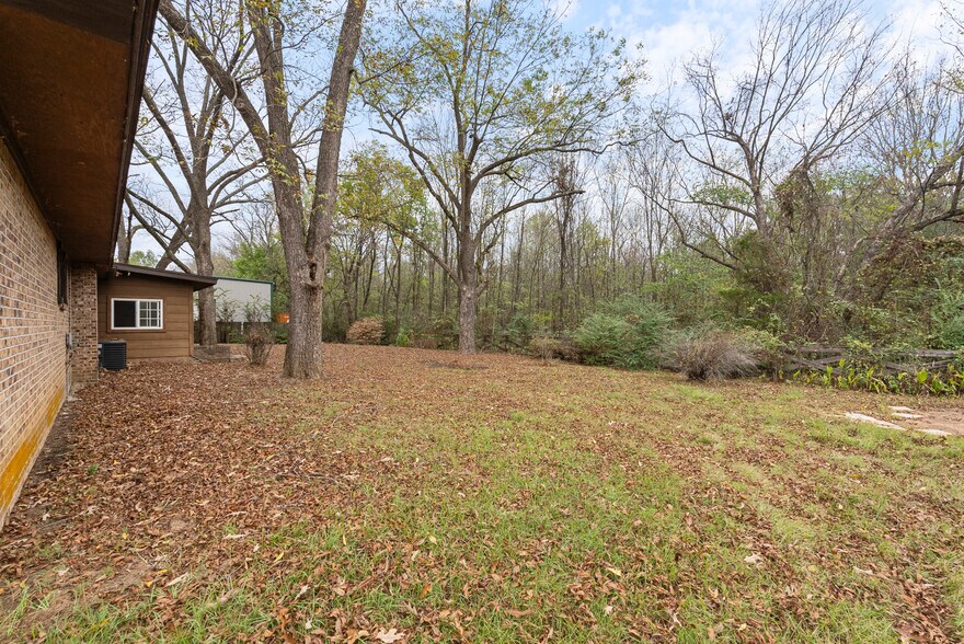 More Photos Of 30 Broadview St, Greenbrier Office For Sale