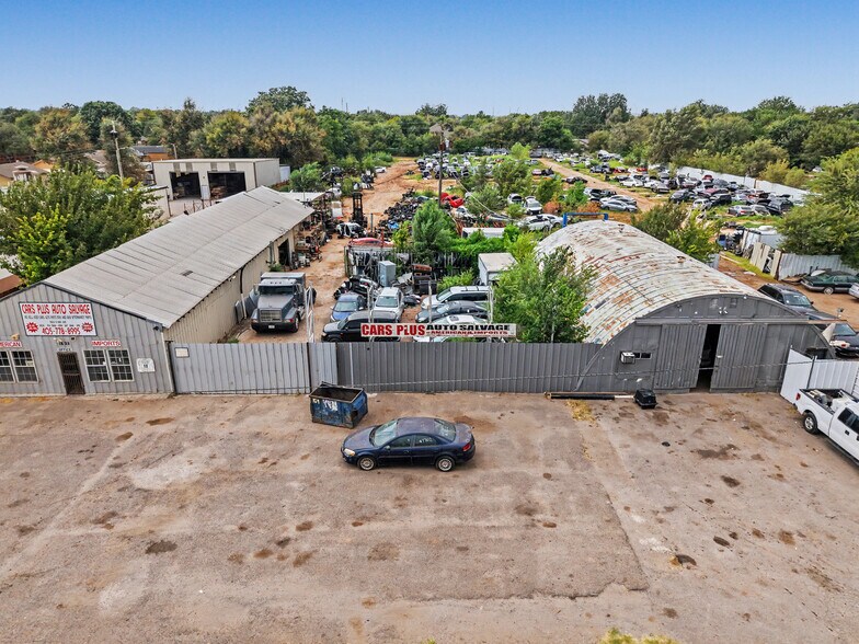 More Photos Of 1821-1823 S May Ave, Oklahoma City Auto Salvage Facility For Sale