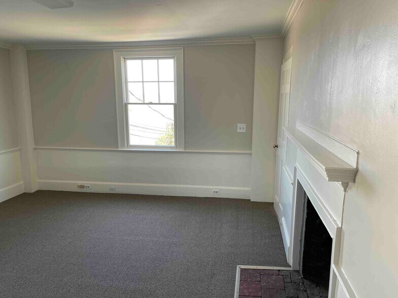 More Photos Of 510 Main St, Gorham Office For Lease