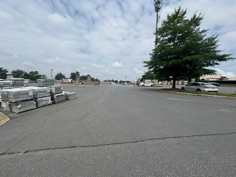 More Photos Of 43085 Builders Ln, Ashburn Land For Lease