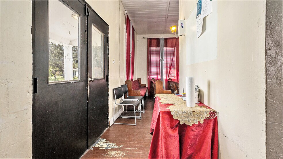 More Photos Of 5118 E 17th Ave, Tampa Religious Facility For Sale