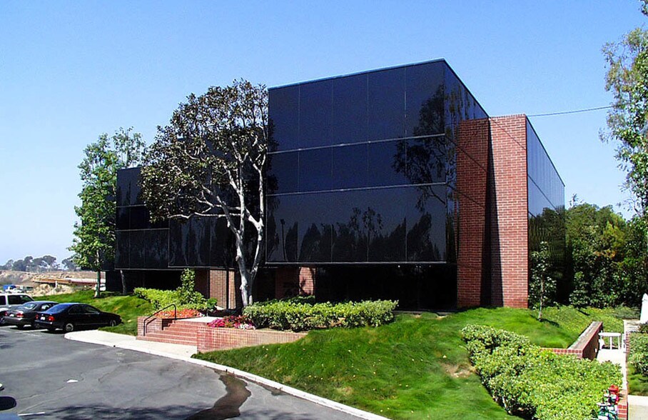 More Photos Of 2280 N University Dr, Newport Beach Office For Lease
