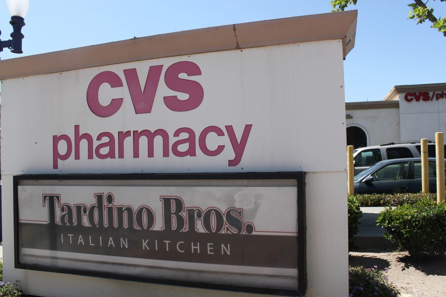 More Photos Of 101 W Foothill Blvd, Azusa Drugstore For Lease