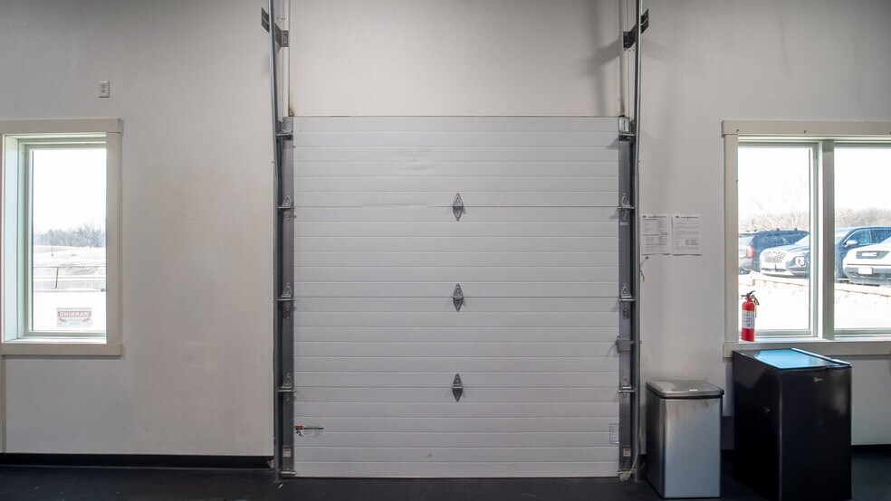 More Photos Of 5931 Bandel Rd NW, Rochester Self Storage For Lease