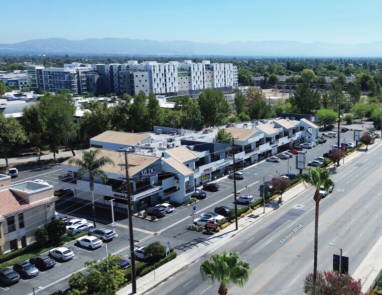 More Photos Of 21101-21163 Victory Blvd, Canoga Park Storefront Retail Office For Sale