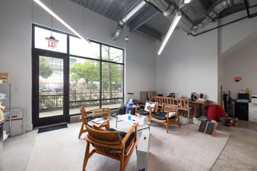 More Photos Of 1800 E 4th St, Austin Multifamily For Sale